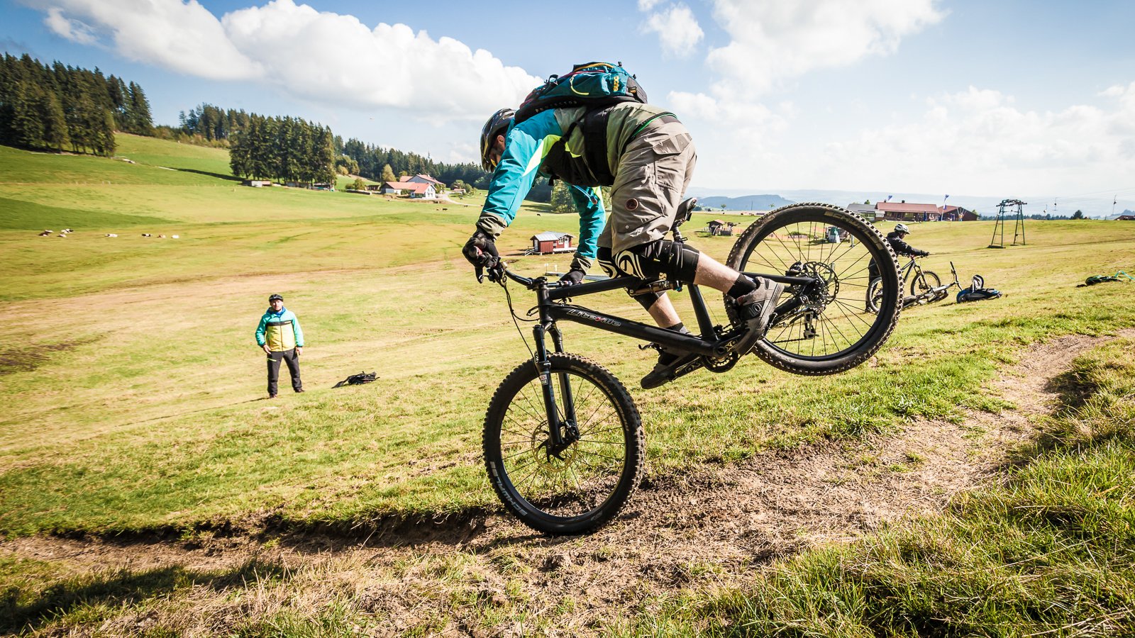 MTB/eBike Fahrtechnik-Workshop Spitzkehren versetzen